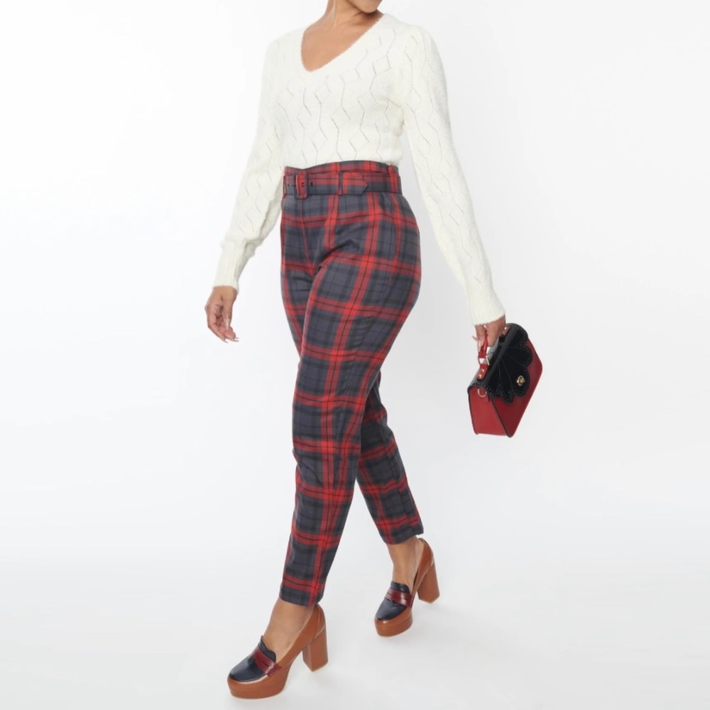 Collectif Highwaisted Pin Up Pants with Belt